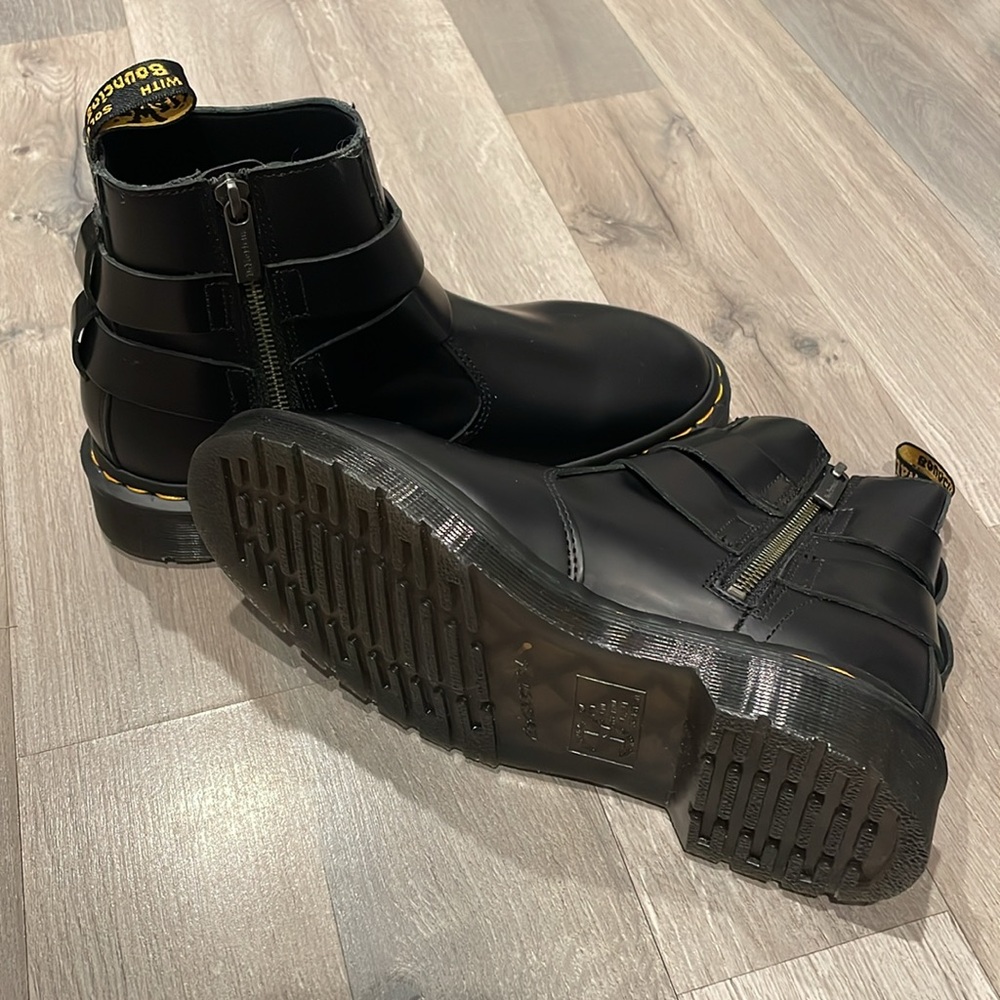 DR. MARTENS JAIMES LEATHER HARNESS CHELSEA BOOTS - Picture 13 of 15